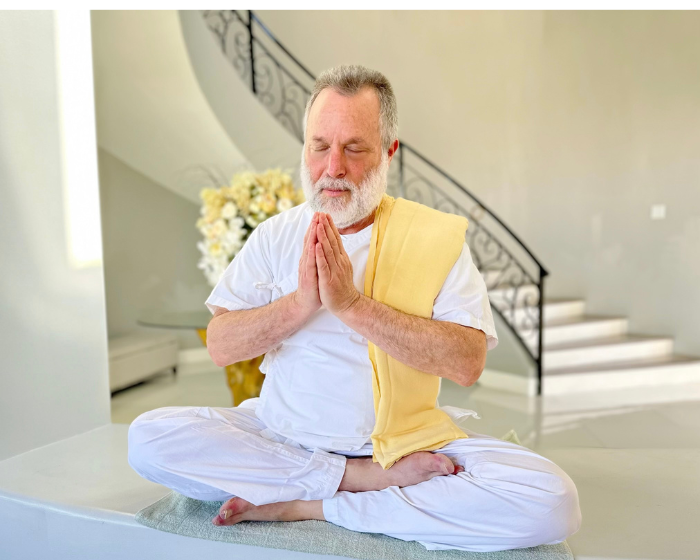  Jagadeesh Paramahangsa: A Global Beacon of Healing and Awakening